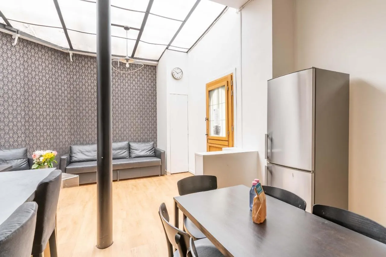 08 Design Flat Republique Paris
