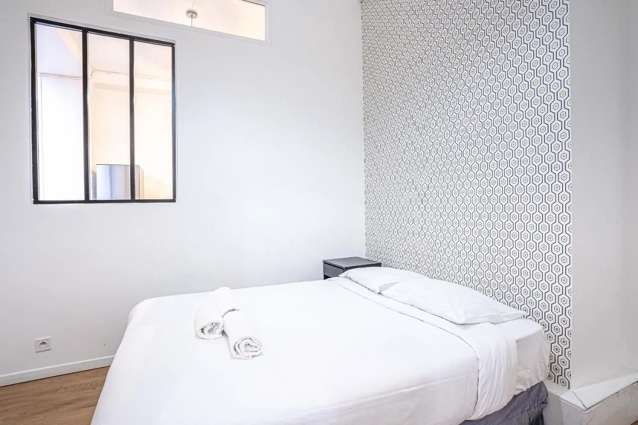 08 Design Flat Republique Apartment